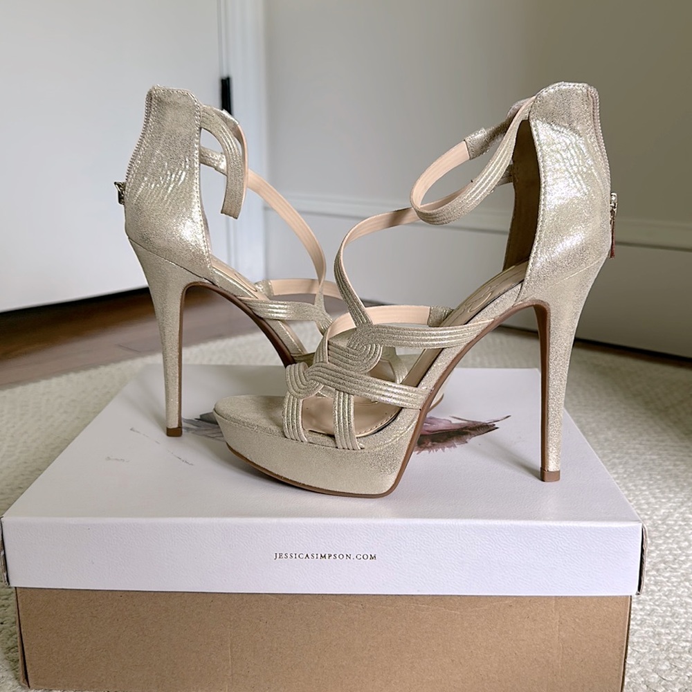 Jessica Simpson Heels/ New Never worn